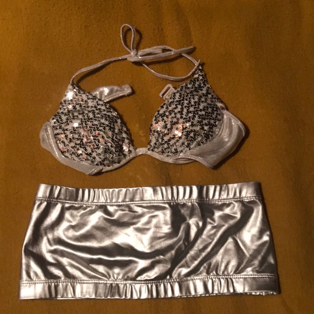 Silver rave outfit